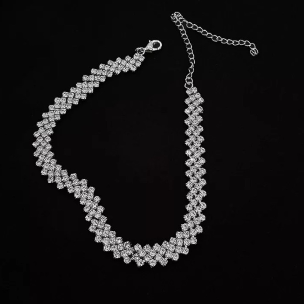🌟 Full Rhinestone Silver Choker Necklace